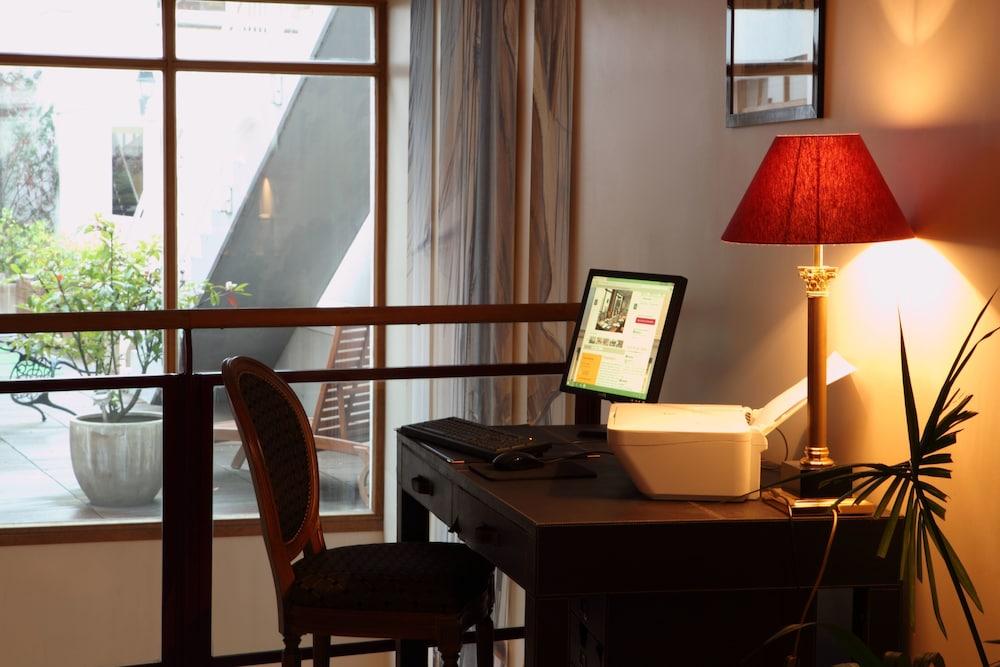 Amiral Hotel Париж Екстер'єр фото